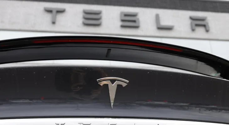 Tesla recalls all cars sold in the United States due to a system malfunction
