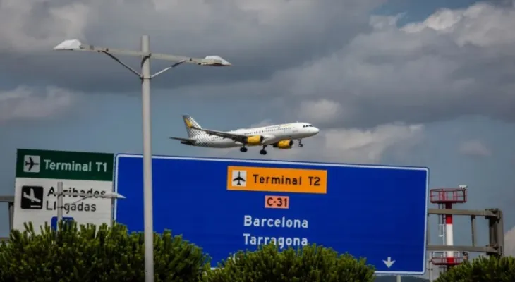 Spain: 14 workers arrested at a famous airport after valuable luggage disappeared from passengers' bags