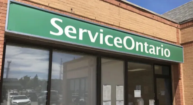 Ontario struggles to attract bilingual employees...