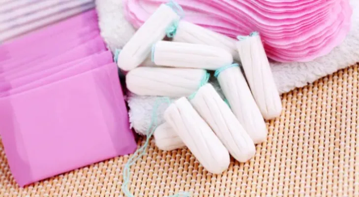 Les produits menstruels deviendront gratuits pour les travailleuses selon les règlements fédéraux...