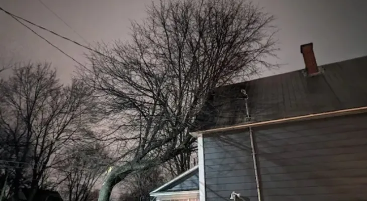 Nearly 115,000 homes without electricity in the Atlantic region...