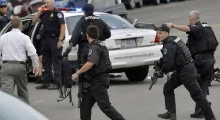 Explosions near Roosevelt Island in Manhattan caused buildings to shake and power outages.