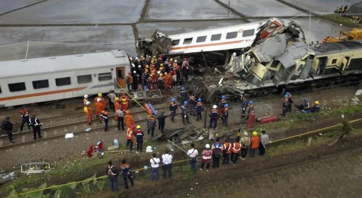 At least 4 people killed in a collision of two trains on the island of Java in Indonesia