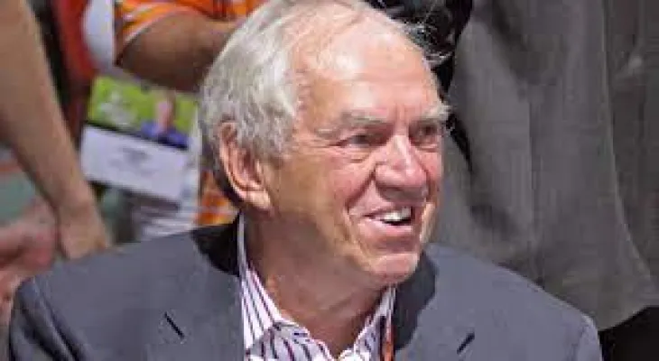 Former leader of the National Democratic Party Ed Broadbent dies at the age of 87