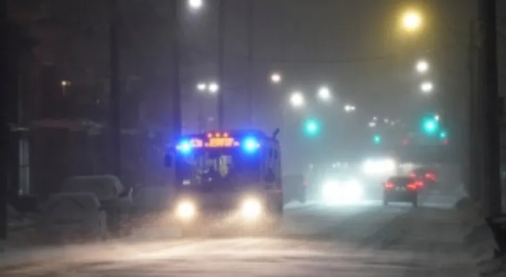 tempête de neige balaie le grand Toronto