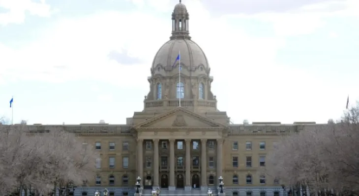 Alberta government urges citizens to reduce electricity use for this reason