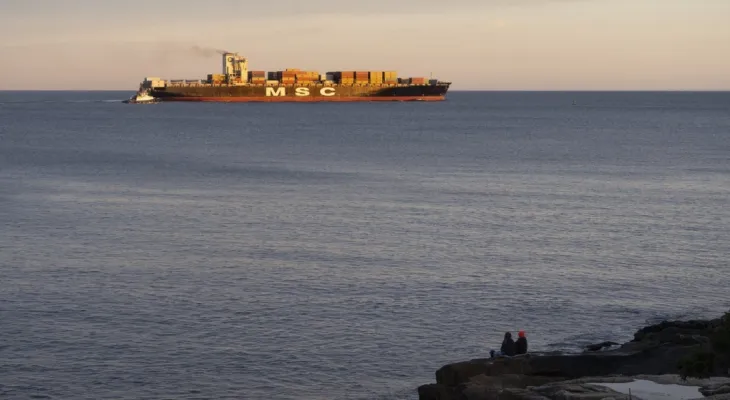 Les répercussions du conflit dans la mer Rouge atteignent le Canada et entraînent des retards pour des dizaines de navires