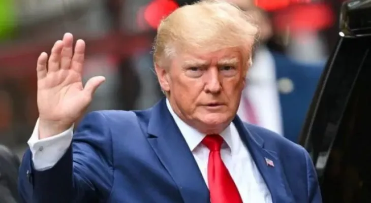 Trump appears before the court on defamation charges the day after his victory in the Iowa primary elections