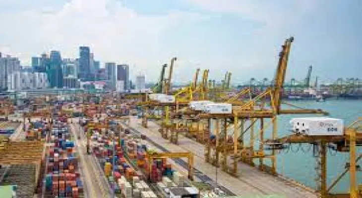 Singapore records a trade surplus of 7.778 billion Singapore dollars during the past month