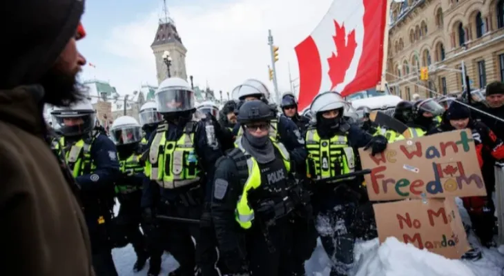 According to court rules... The federal government's decision to activate the emergency law against convoy protests is unreasonable