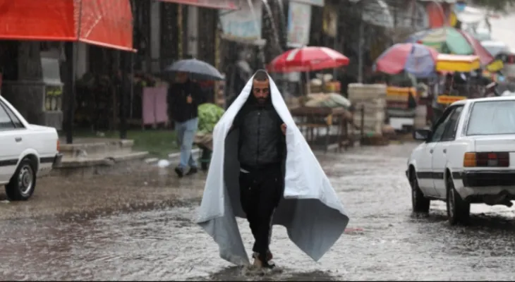 Heavy rains flood the tents of displaced persons and shelters in Gaza