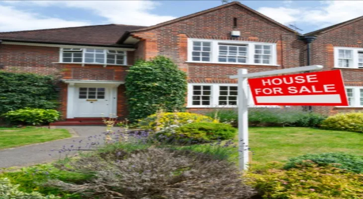 Crise sur le marché immobilier britannique entraînant une baisse des ventes et une offre limitée...