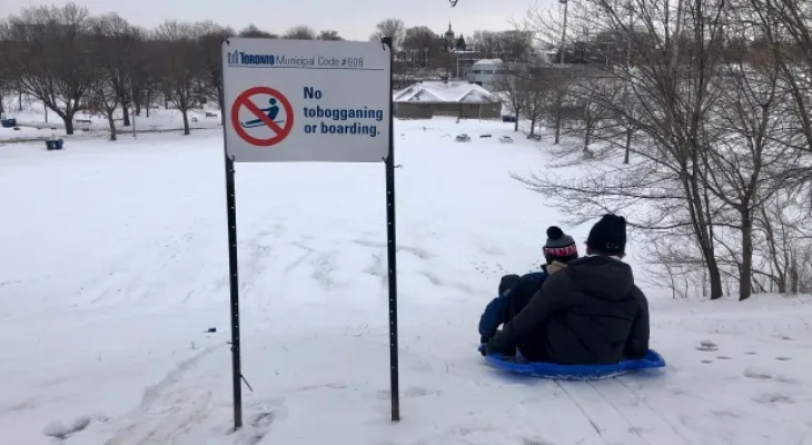 Toronto vote en faveur de la levée de l'interdiction de skier sur 45 collines