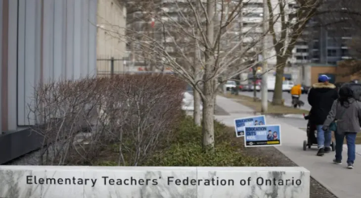 Les enseignants de l'Ontario obtiennent des augmentations salariales supplémentaires