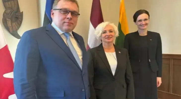 Les armées européennes mobilisent leurs forces pour la guerre et les alliés font pression sur le Canada pour participer.
