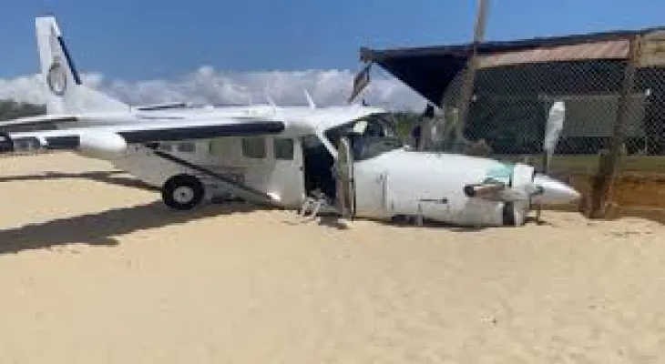 Death of a man and injury of 4 Canadians following a plane crash on a Mexican beach