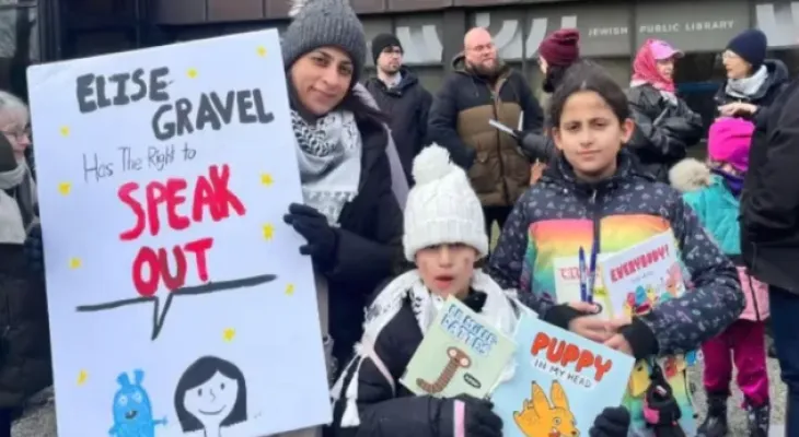 Demonstration demanding the return of books by a pro-Palestinian writer to library shelves in Montreal