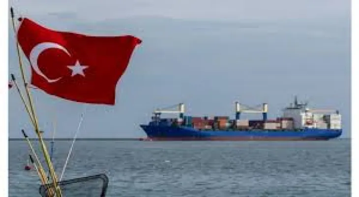 Cargo ship sinks in the Sea of Marmara in Turkey and 6 people missing