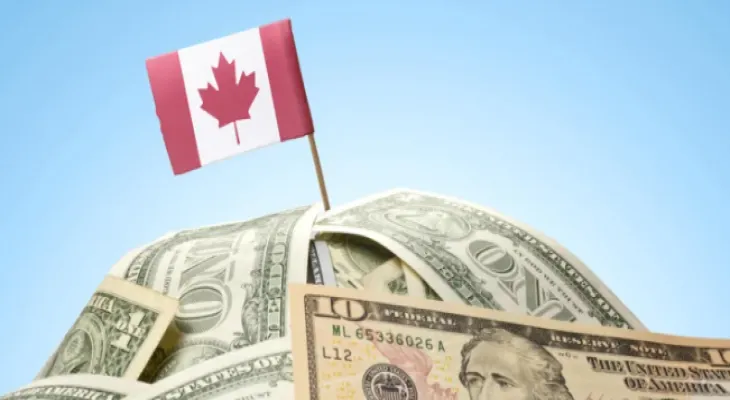 Le dollar canadien enregistre sa plus forte baisse depuis près d'un an face à son homologue américain
