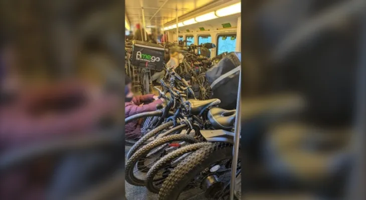 L'augmentation du nombre de vélos de livraison de nourriture à bord des "GO trains" suscite des inquiétudes liées à la sécurité publique