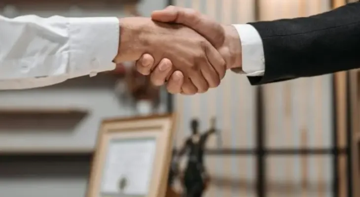The Montreal Bar Association warns of fake lawyers deceiving immigrants