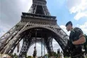 Grève des travailleurs de la tour Eiffel conduit à la fermeture de l'un des monuments les plus populaires au monde aux visiteurs
