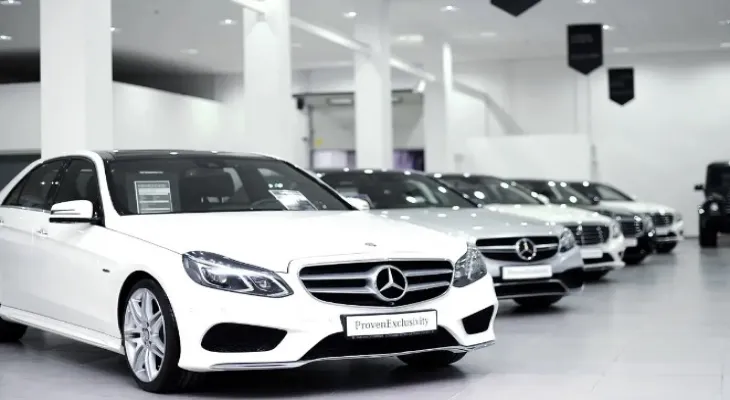 Mercedes recalls 250,000 cars worldwide due to a technical defect