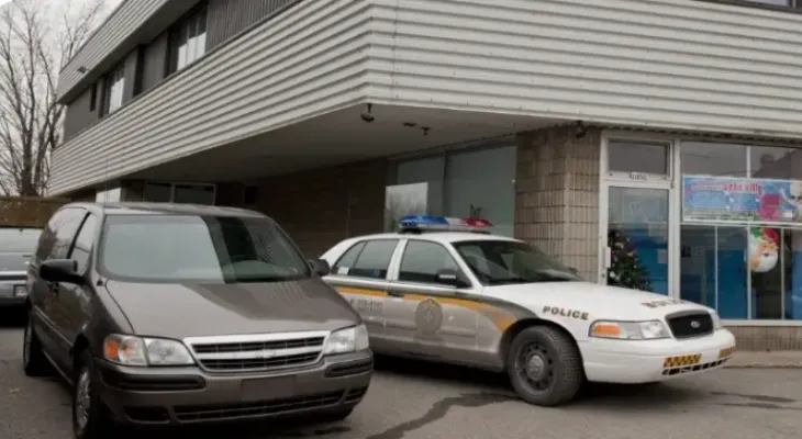 Five people arrested in Quebec on charges of telecommunications service theft
