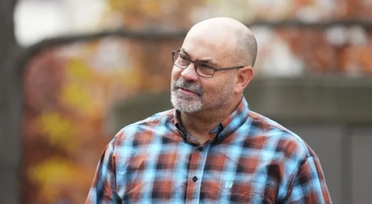 Organizer of "Freedom Convoy" sues Ottawa for using the Emergencies Act to freeze his bank accounts