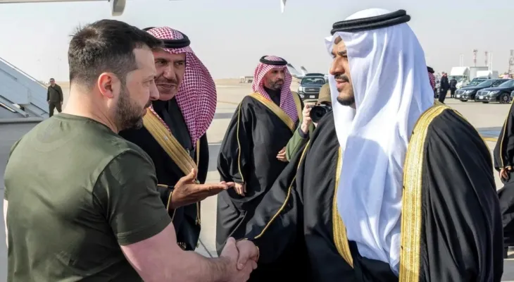 Ukrainian president arrives in Saudi Arabia to push for peace and prisoner exchange with Russia