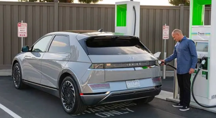 Alberta: Imposing a tax of 200 dollars annually on electric car drivers