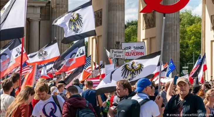 Thousands protest against right-wing extremism in Duisburg, Germany
