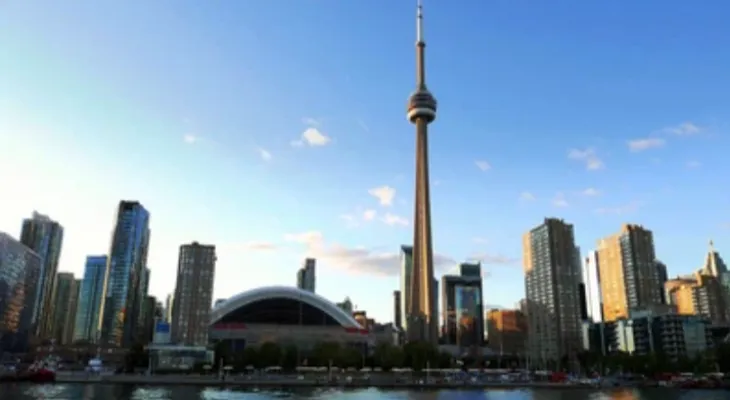 A Toronto neighborhood launches a program to fund free meals for the needy