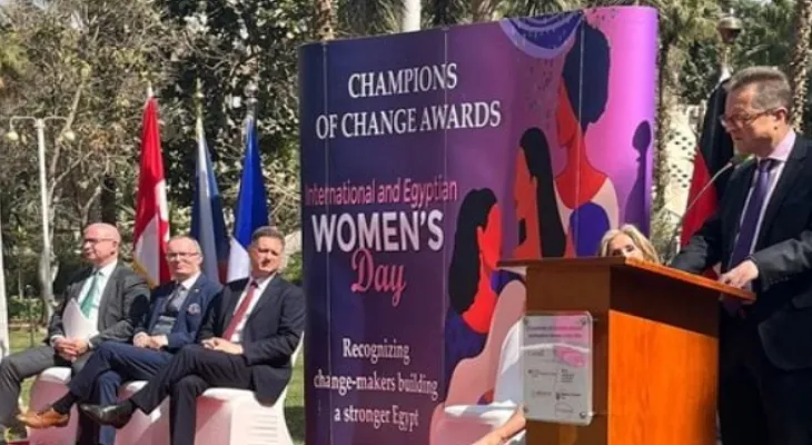 Canada, Germany, and France participate in distributing the "Change Heroes" awards.