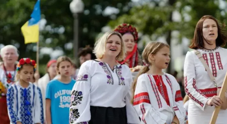 Ukrainian refugees caught between the anvil of residence renewal and the hammer of living cost inflation