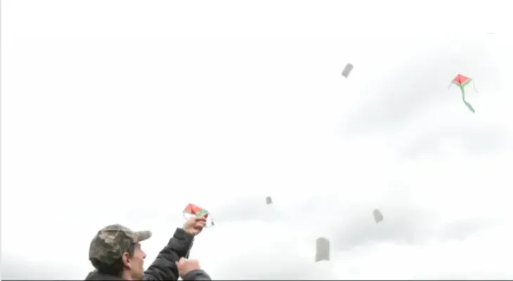 Canada: Dozens of children fly kites in solidarity with the Palestinians