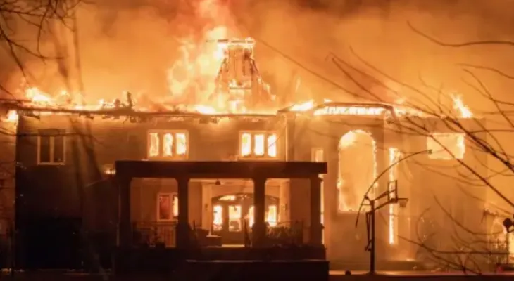 A large fire destroys several homes in Richmond Hill, Ontario