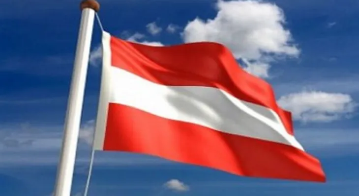 Austrian Airlines employees strike on Thursday due to a wage dispute