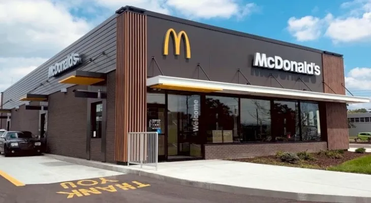 Boycotts and weak demand cause McDonald's losses to continue in the Middle East and China