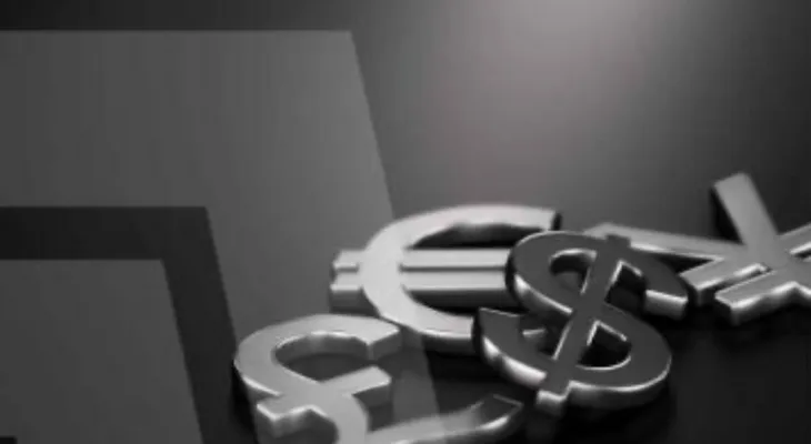بعد تصريحات عن النية بتخفيض الفائدة، اليورو يتصدر اكبر الخسائر بين العملات الرئيسية الأخرى