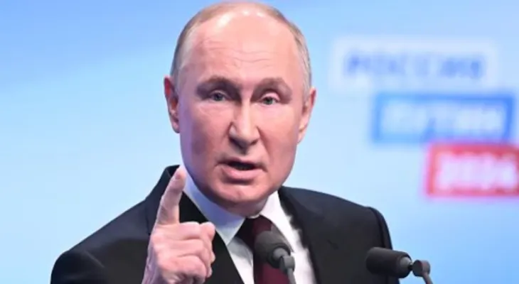Russia issues a decision to ban 56 Canadians from entering its territory