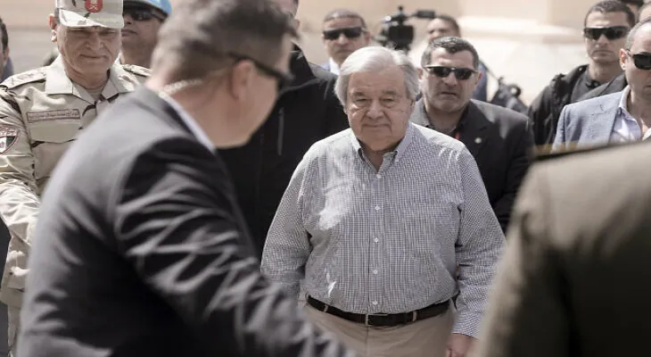 The UN Secretary-General during his visit to the Egyptian Rafah crossing: preventing aid trucks to Gaza is an "ethical violation"