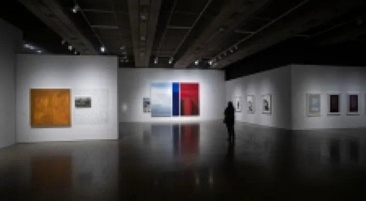 Hundreds of Ontario Art Gallery workers strike after contract offer rejected