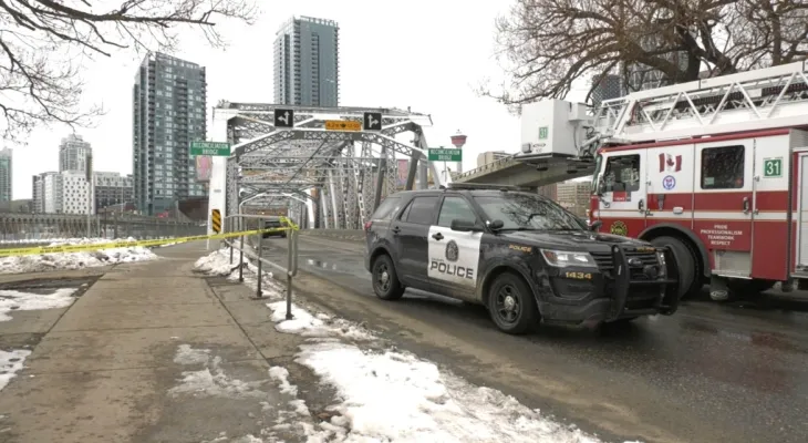 Police close several bridges in Calgary