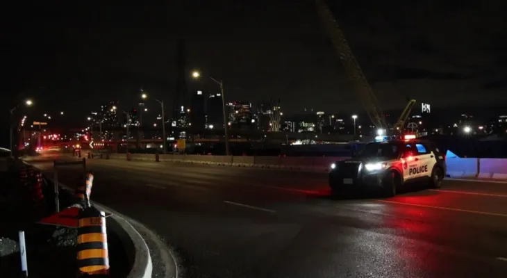 Power outage affecting hundreds of customers in Toronto due to a sudden explosion in an energy tank