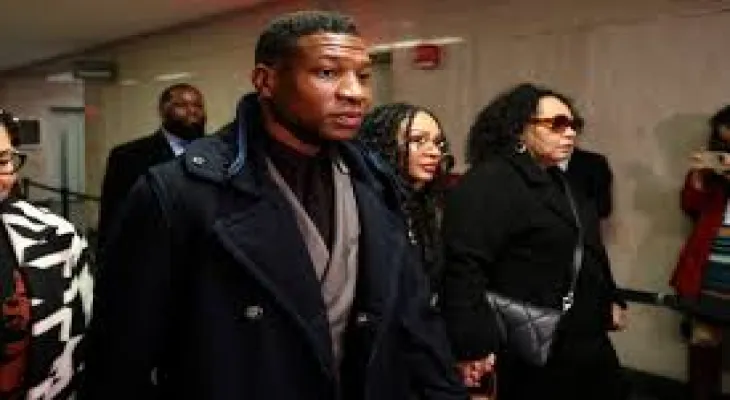 American actor Jonathan Majors undergoes a one-year counseling program to avoid a prison sentence on charges of assaulting his girlfriend.