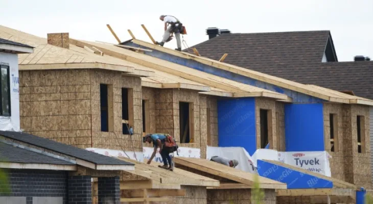 Economic experts expect a housing market recovery during the spring season