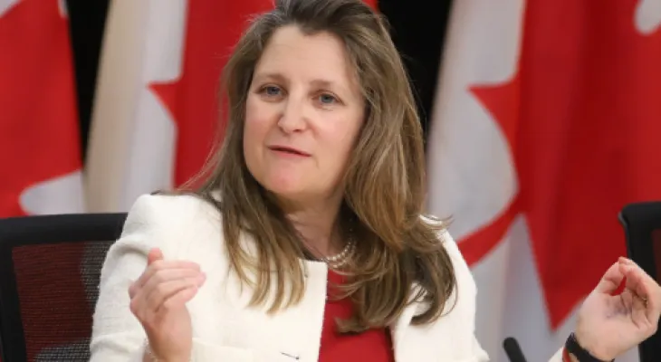 Le Canada autorise des périodes d'amortissement de 30 ans sur les prêts hypothécaires assurés pour les maisons neuves