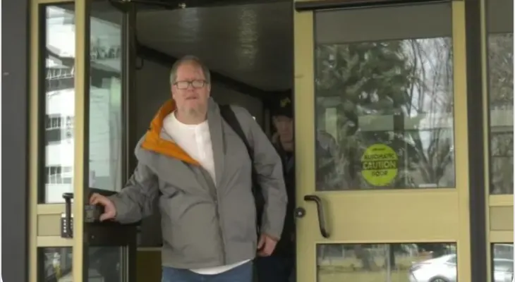 The Canadian jury convicts a father for holding his daughter to prevent her from receiving the COVID-19 vaccine.