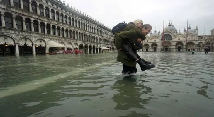 Russia and Kazakhstan are experiencing the worst floods in 80 years due to snowmelt.